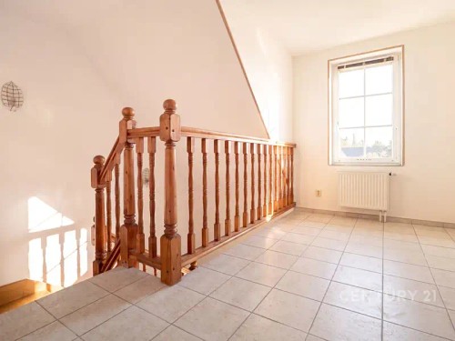 Prodej domu 380 m², pozemek 1998 m²