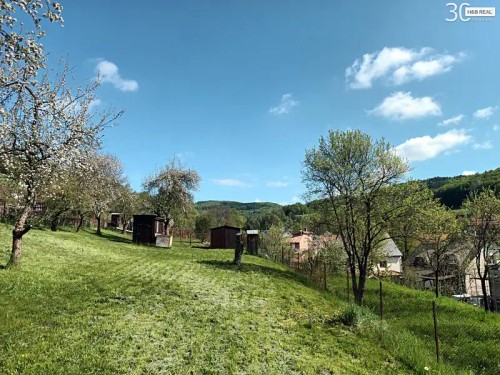 Prodej stavebního pozemku 1063 m²