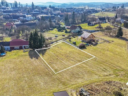 Prodej stavebního pozemku 1798 m²