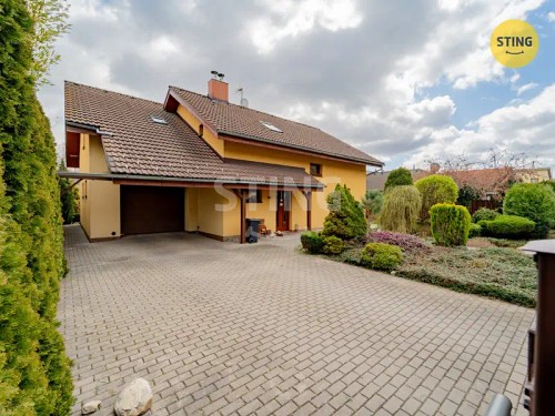 Prodej domu 198 m², pozemek 995 m²