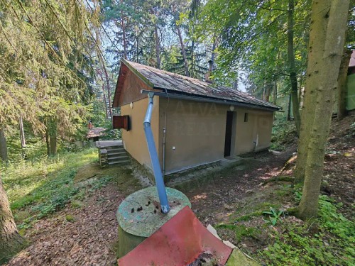 Prodej chaty 40 m², pozemek 1 m²