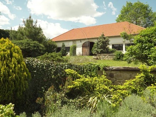 Prodej domu 365 m², pozemek 1972 m²