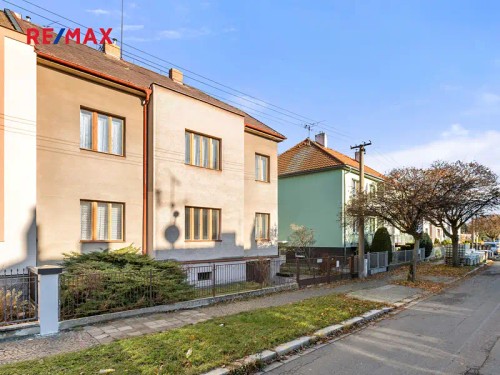 Prodej vily 205 m², pozemek 684 m²