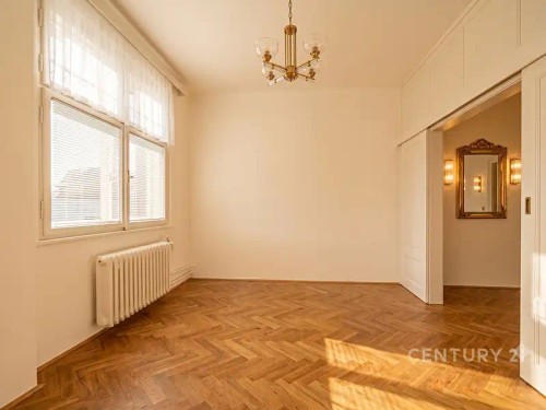 Prodej vily 300 m², pozemek 504 m²