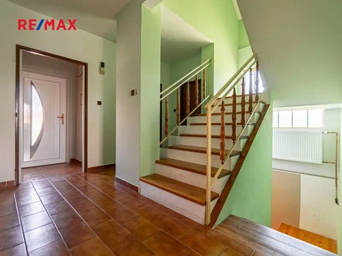 Prodaný  dům 200 m², pozemek 2022 m²