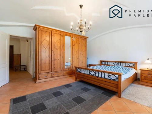 Prodej domu 200 m², pozemek 1287 m²