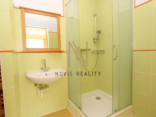 Prodej domu 200 m², pozemek 869 m²