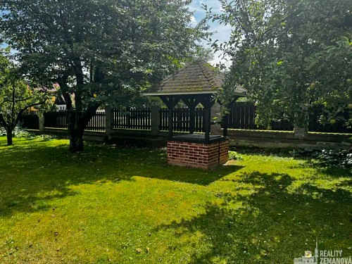 Prodej domu 250 m², pozemek 2043 m²