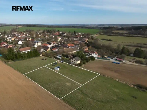 Prodej stavebního pozemku 1250 m²