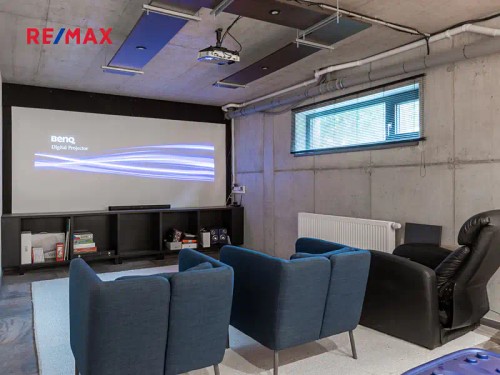 Prodej vily 330 m², pozemek 600 m²