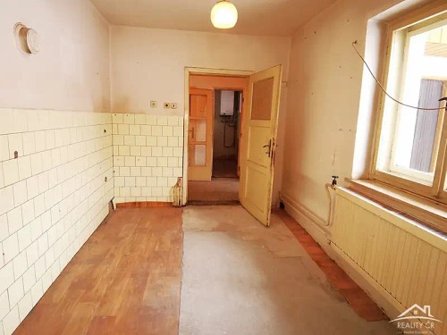 Prodej domu 371 m², pozemek 2500 m²