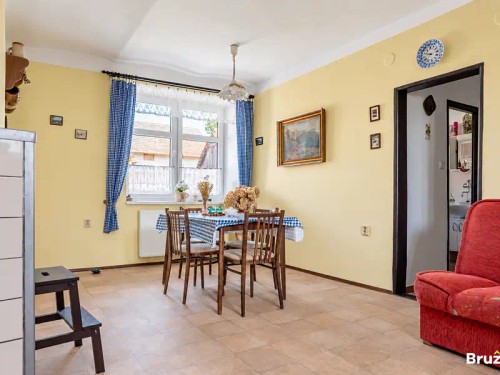 Prodej zemědělské usedlosti 698 m², pozemek 2540 m²