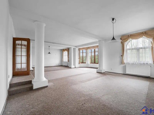 Prodej vily 450 m², pozemek 2270 m²