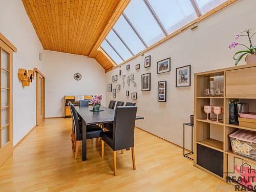 Prodej domu 342 m², pozemek 467 m²