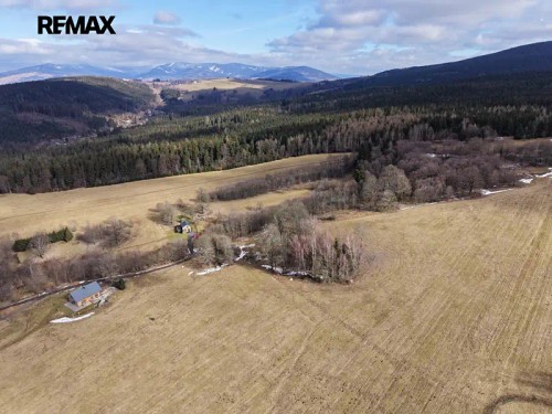 Prodej stavebního pozemku 1745 m²