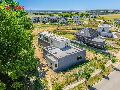 Prodej domu 378 m², pozemek 1049 m²