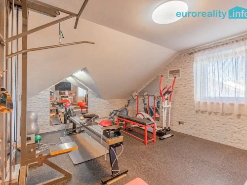 Prodej domu 270 m², pozemek 2175 m²