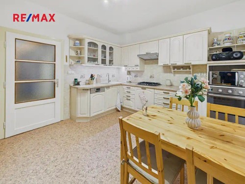 Prodej domu 234 m², pozemek 815 m²