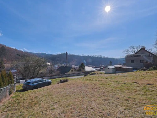 Prodej stavebního pozemku 1038 m²