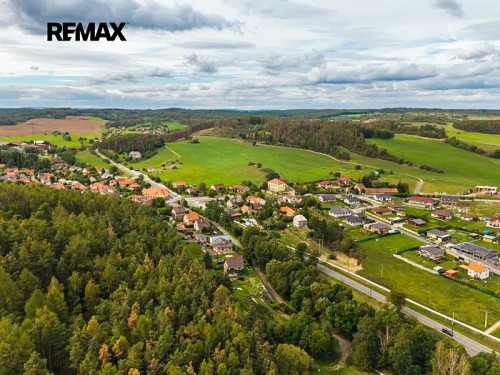 Prodej stavebního pozemku 1183 m²