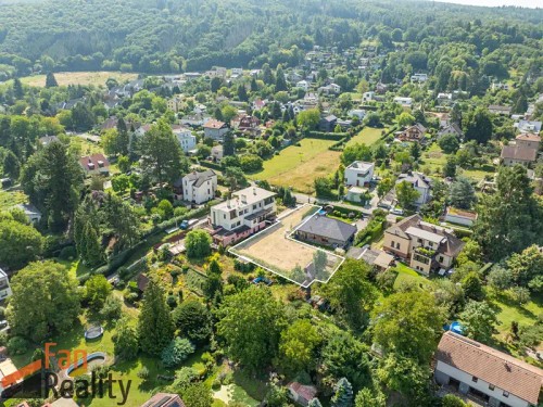 Prodej stavebního pozemku 692 m²
