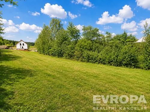 Prodej stavebního pozemku 1654 m²