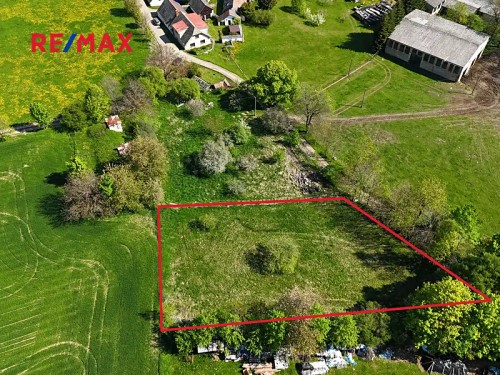 Prodej stavebního pozemku 1993 m²