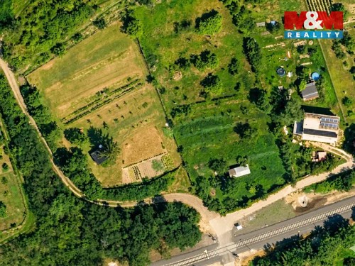 Prodej stavebního pozemku 1728 m²