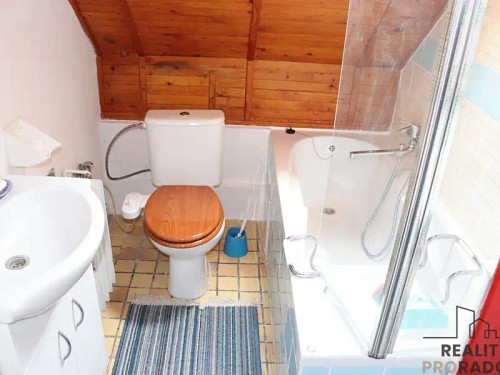 Prodej chalupy 276 m², pozemek 233 m²