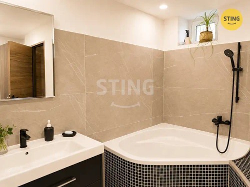 Prodej domu 200 m², pozemek 1165 m²