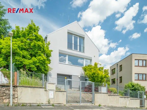 Prodaný dům 205 m², pozemek 1009 m²