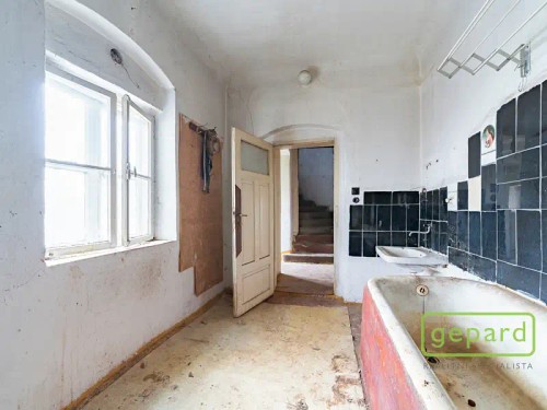 Prodej domu 242 m², pozemek 1003 m²