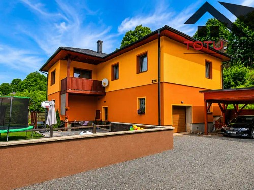 Prodej domu 240 m², pozemek 1129 m²