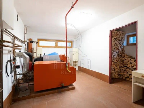 Prodej domu 330 m², pozemek 3732 m²