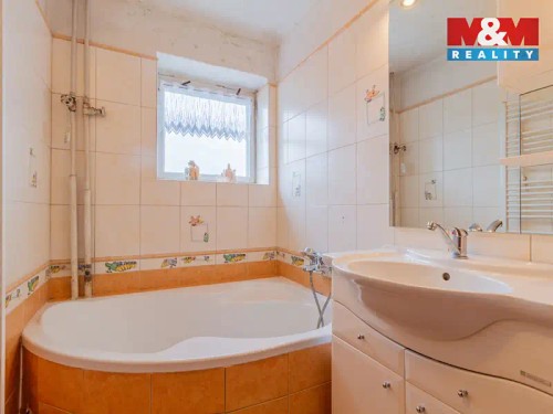 Prodaný dům 160 m², pozemek 800 m²
