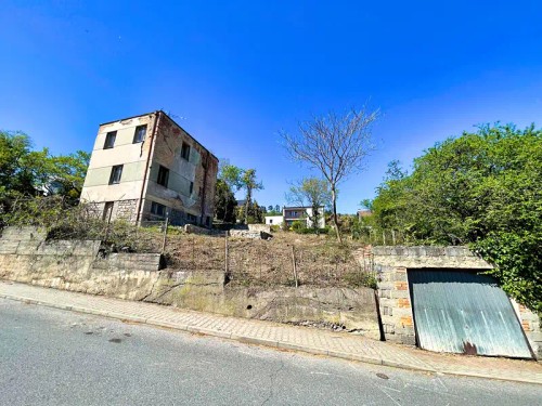 Prodej stavebního pozemku 885 m²