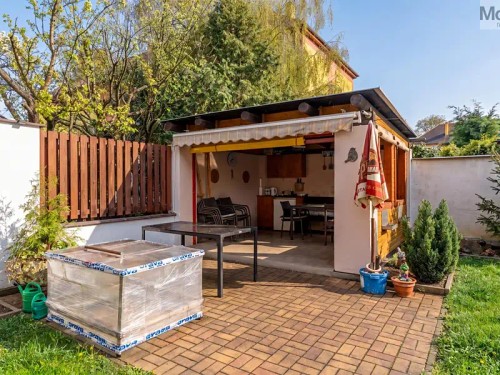Prodej domu 330 m², pozemek 359 m²