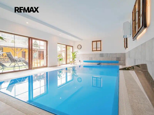 Prodej vily 296 m², pozemek 349 m²