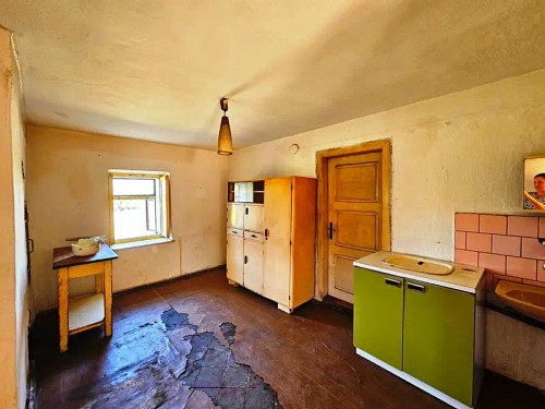 Prodaná  chalupa 65 m², pozemek 900 m²