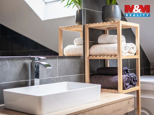 Prodej domu 325 m², pozemek 3155 m²