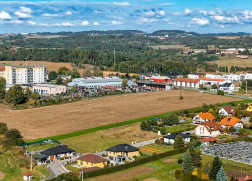 Prodej stavebního pozemku 6831 m²