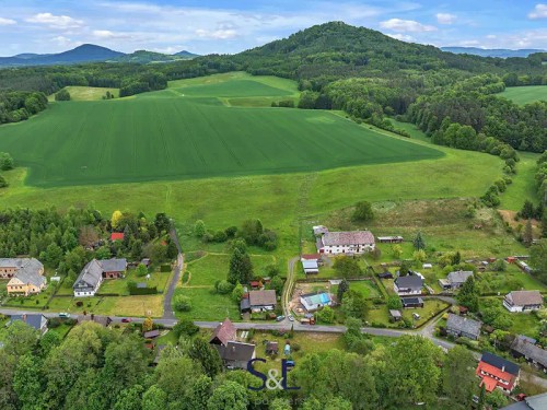 Prodej stavebního pozemku 828 m²