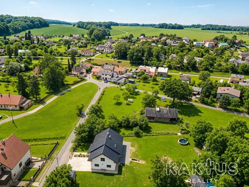 Prodej stavebního pozemku 969 m²