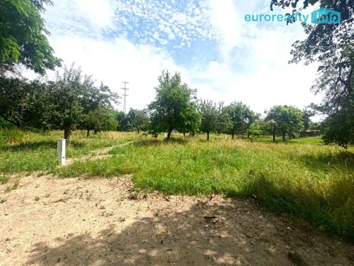 Prodej stavebního pozemku 990 m²