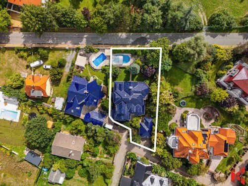 Prodej vily 358 m², pozemek 1157 m²