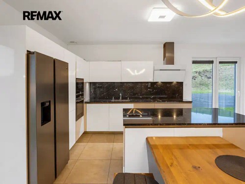 Prodej domu 207 m², pozemek 1576 m²