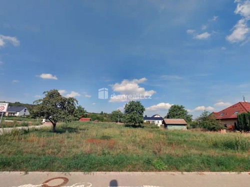 Prodej stavebního pozemku 990 m²