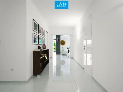 Prodej domu 385 m², pozemek 1560 m²