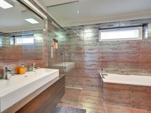 Prodej domu 378 m², pozemek 498 m²