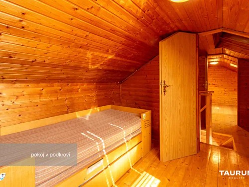 Prodej domu 243 m², pozemek 1774 m²